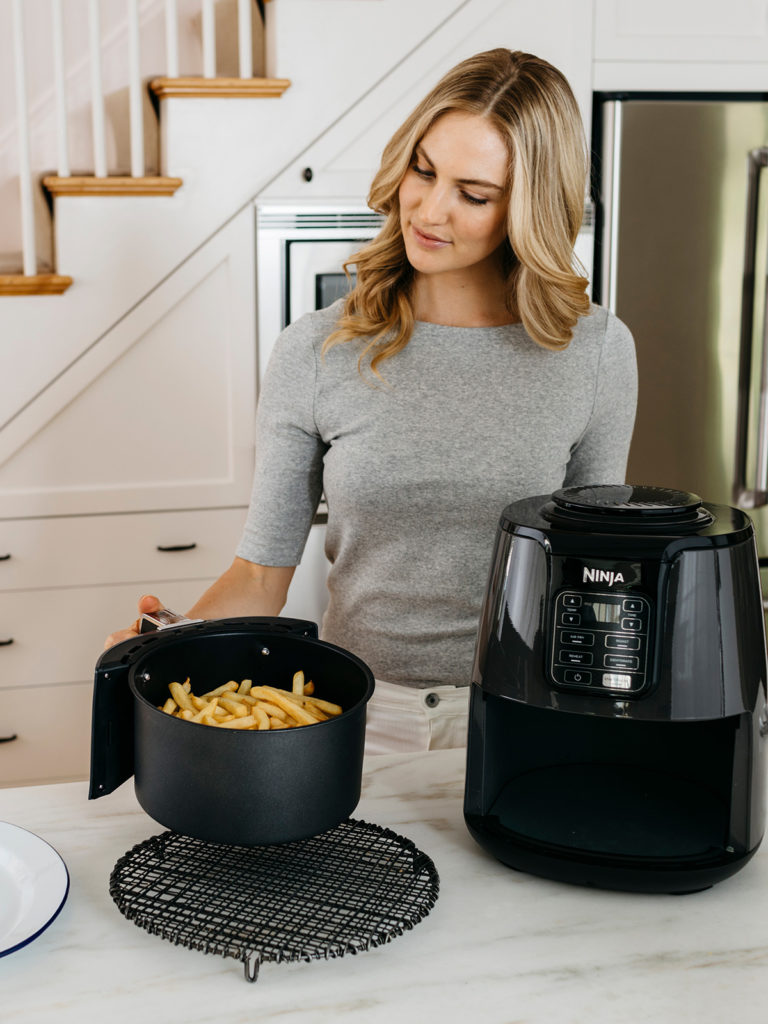 Ninja-Air-Fryer-AF100UK-chips-cooked